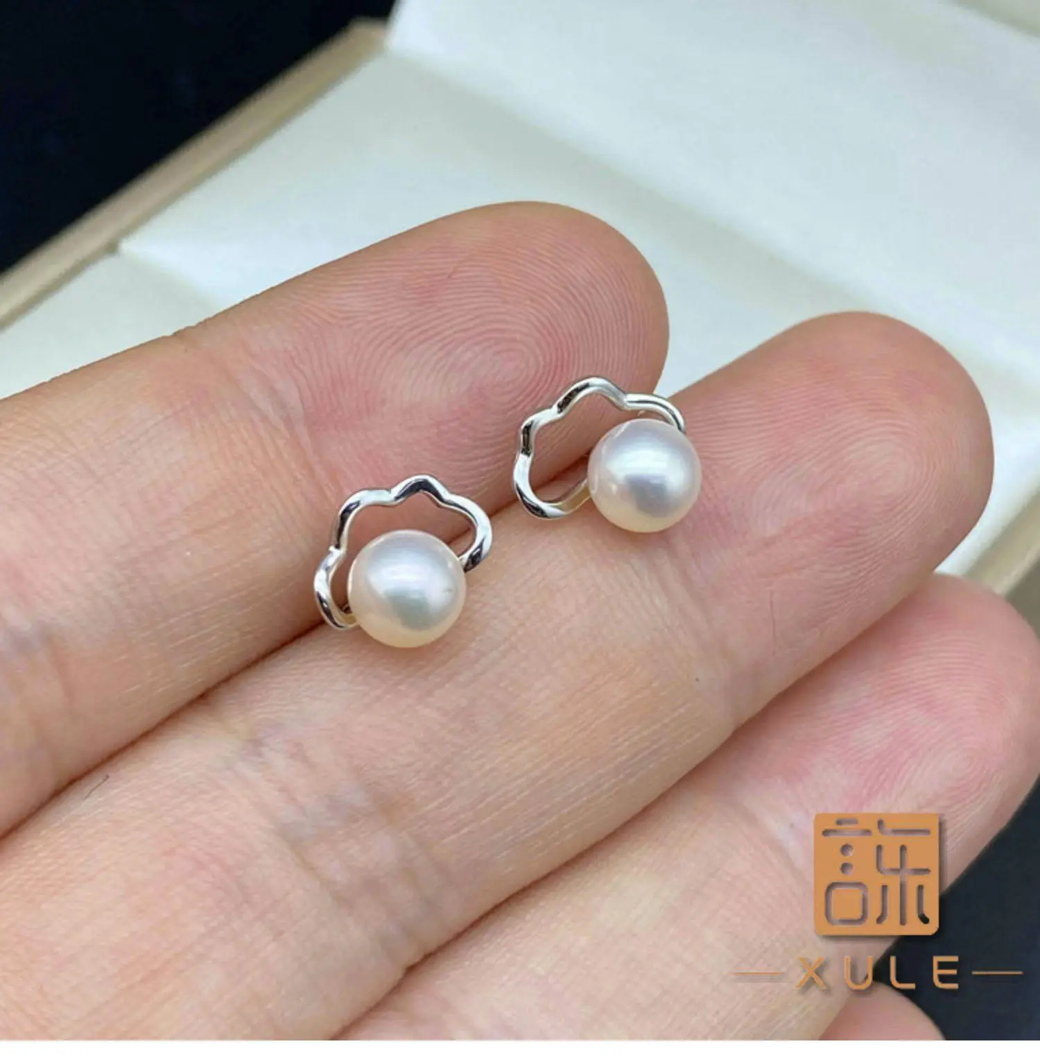 Sterling Silver Pearl Cloud Earrings Studs — feature 5