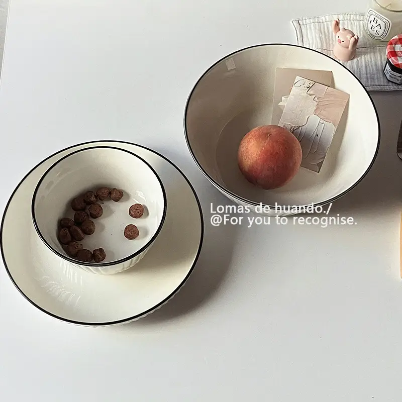 Scandinavian White Bowl 1300ml Vertical Pattern — feature 10