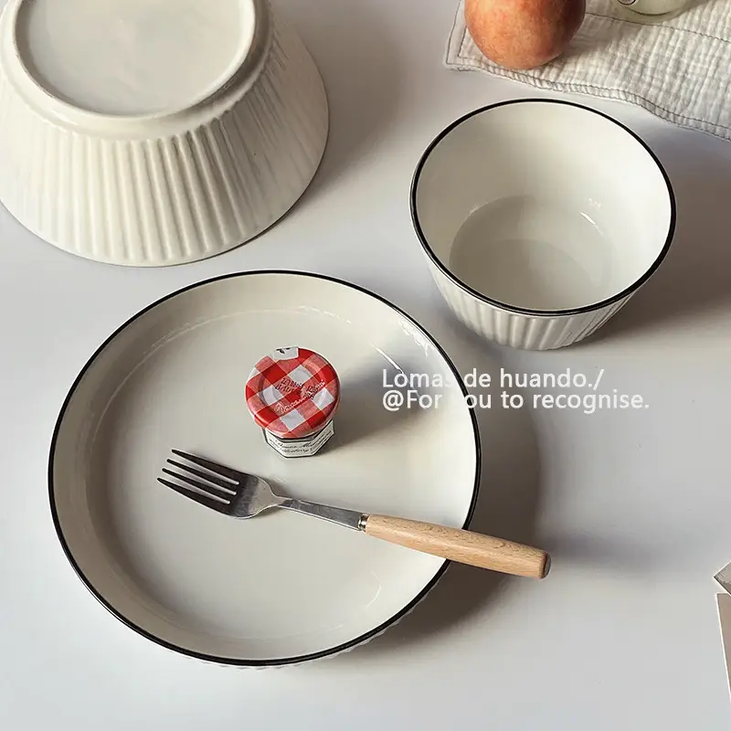 Scandinavian White Bowl 1300ml Vertical Pattern — feature 3