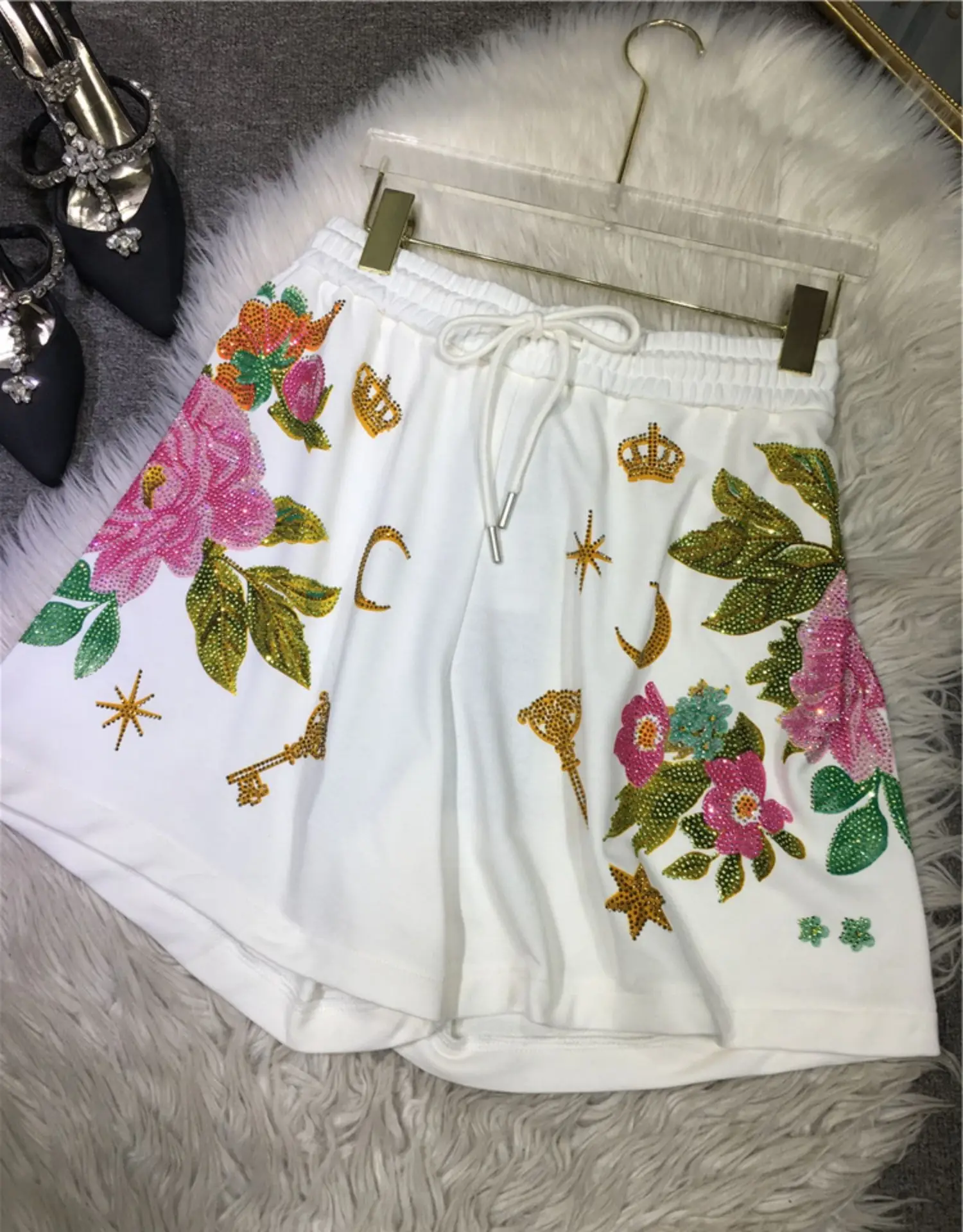 Extra Large Heavy Duty Rhinestone Shorts Women Black — feature 4