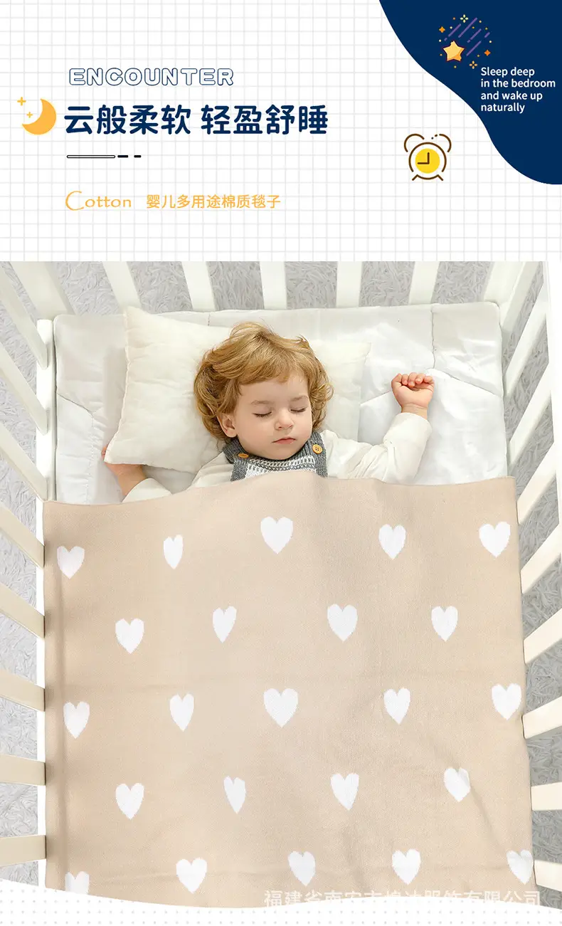Grey Heart Print Cotton Baby Blanket for Girls — feature 1