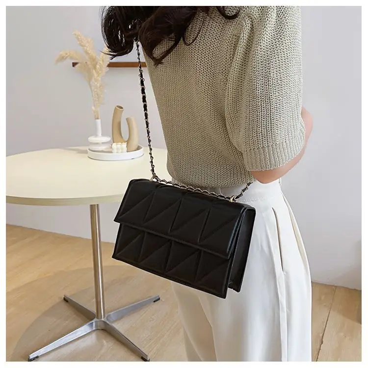 Pink French Niche Chain Shoulder Bag for Women — feature 15