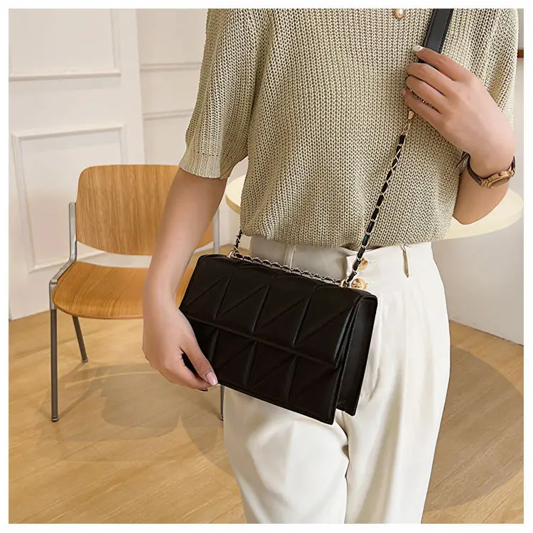 Pink French Niche Chain Shoulder Bag for Women — feature 17