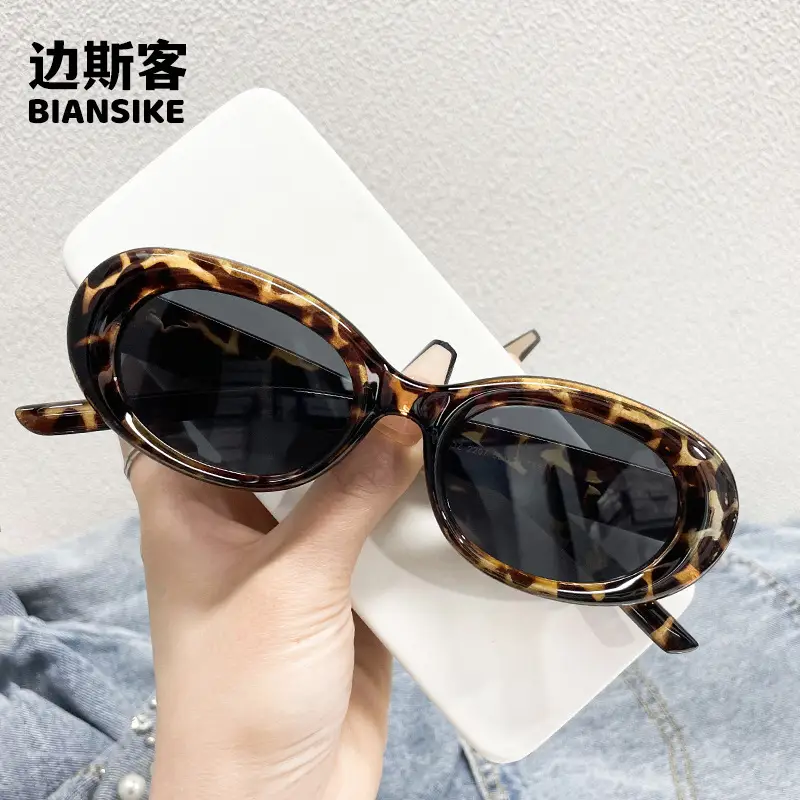 Oval Sunglasses Black Radiation Protection Retro Small Frame - Image 9