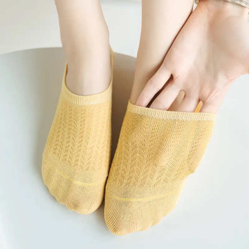 Socks Women's Spring and Summer Thin Shallow Mouth Invisible Boat Socks Non-slip and Non-falling Mesh Breathable Air-conditioning Socks Women's Socks