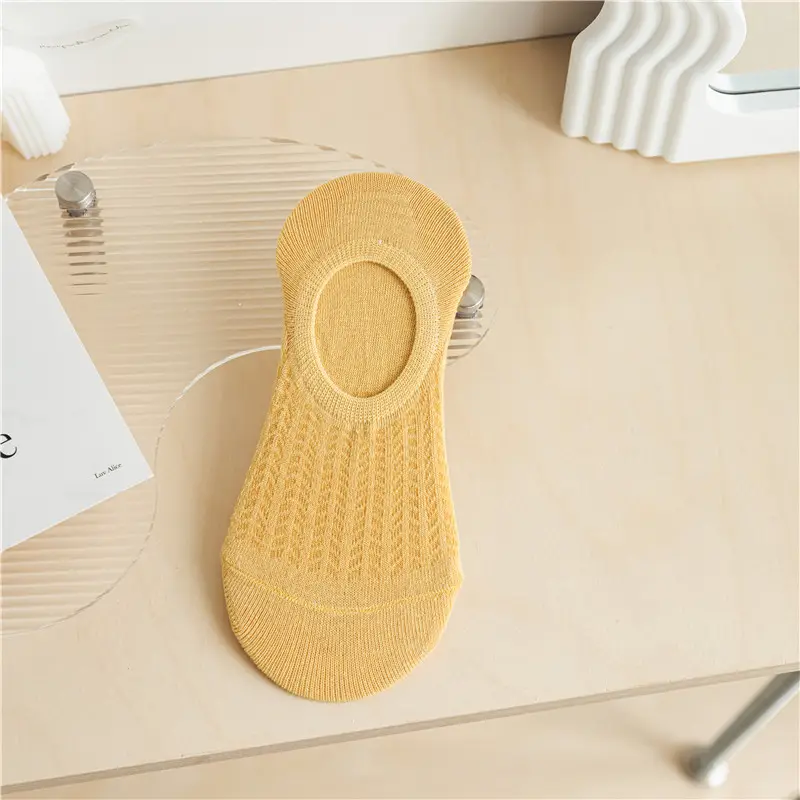 Socks Women's Spring and Summer Thin Shallow Mouth Invisible Boat Socks Non-slip and Non-falling Mesh Breathable Air-conditioning Socks Women's Socks