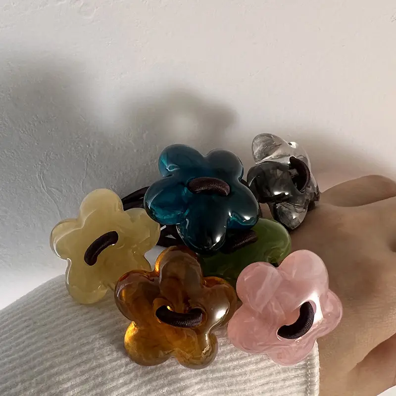 Flower Hair Rings with Ink Wash Texture