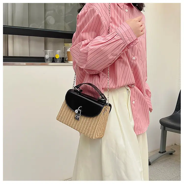 Women's 2023 Summer Casual Crossbody Bag Black Gold — feature 8