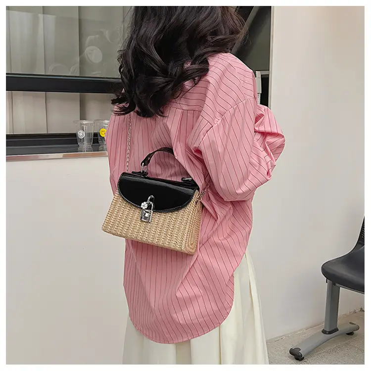 Women's 2023 Summer Casual Crossbody Bag Black Gold — feature 9