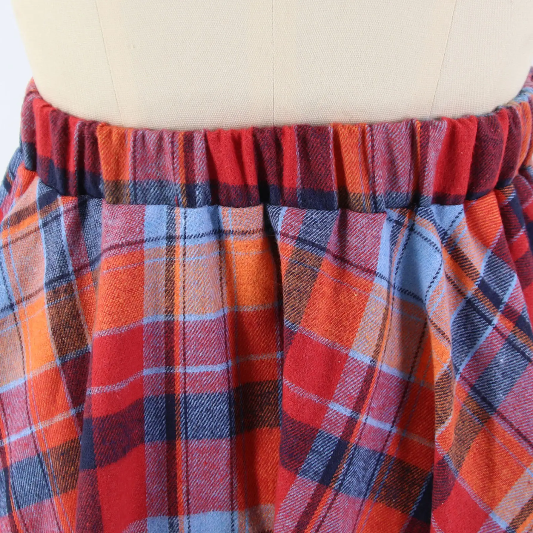 Women Crossbody Plaid Skirt & Gold Boots Set — feature 30
