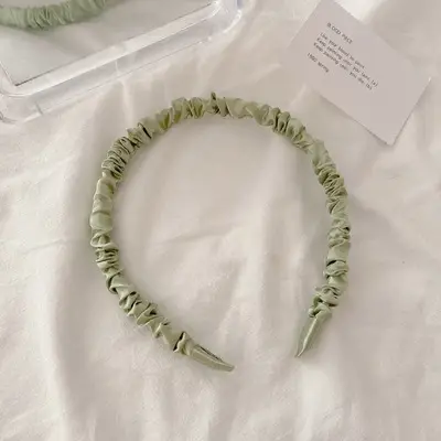 Sweet Satin Pleated Hairband for Women - Image 6