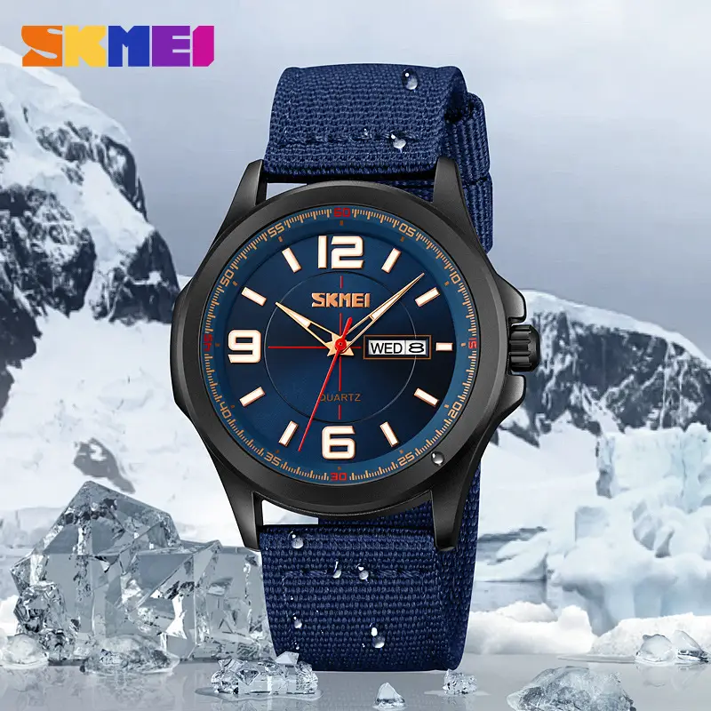 Men's Green Military Style Quartz Watch with Calendar