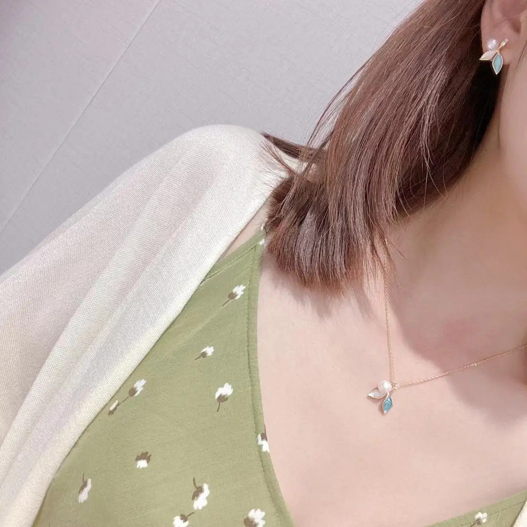 Natural Pearl Leaf Earrings Set S925 High Quality - Image 4