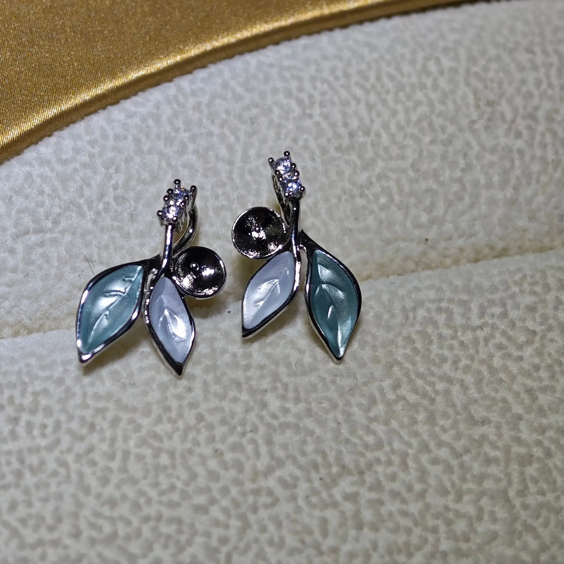 Natural Pearl Leaf Earrings Set S925 High Quality - Image 5