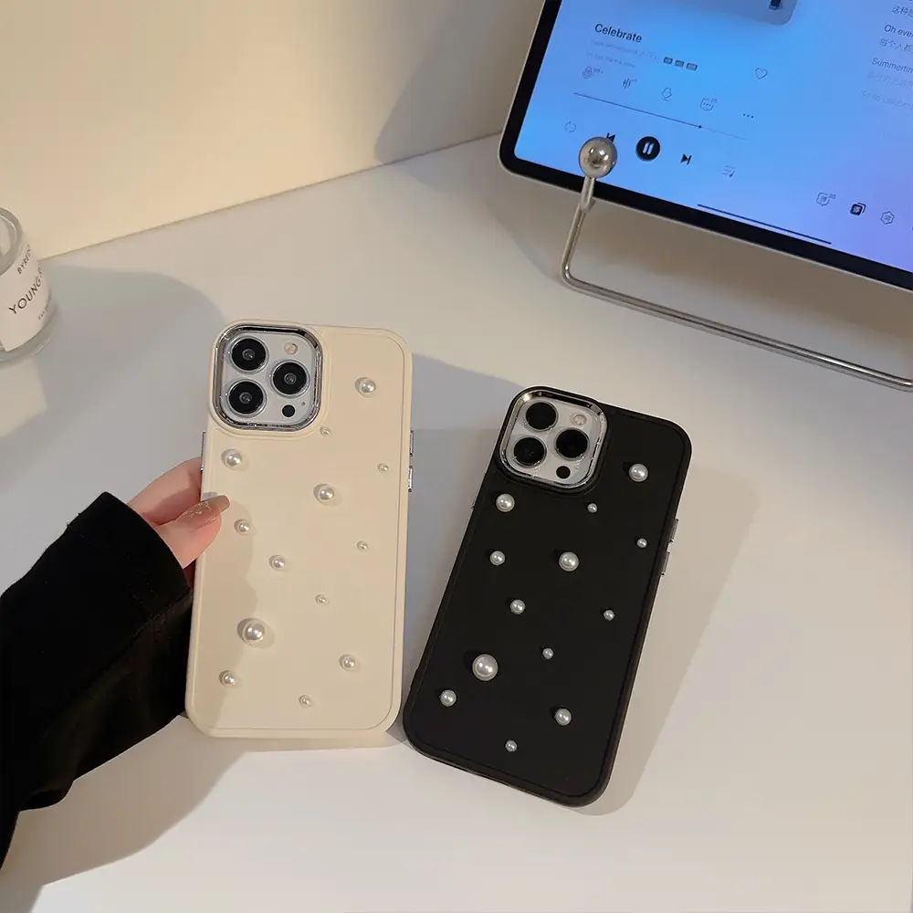 Three-Dimensional Pearl iPhone Cases for 16 Pro Max