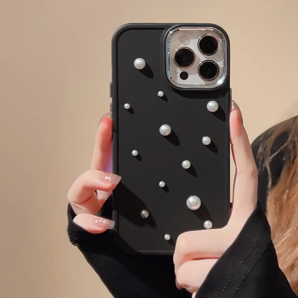 Three-Dimensional Pearl iPhone Cases for 16 Pro Max
