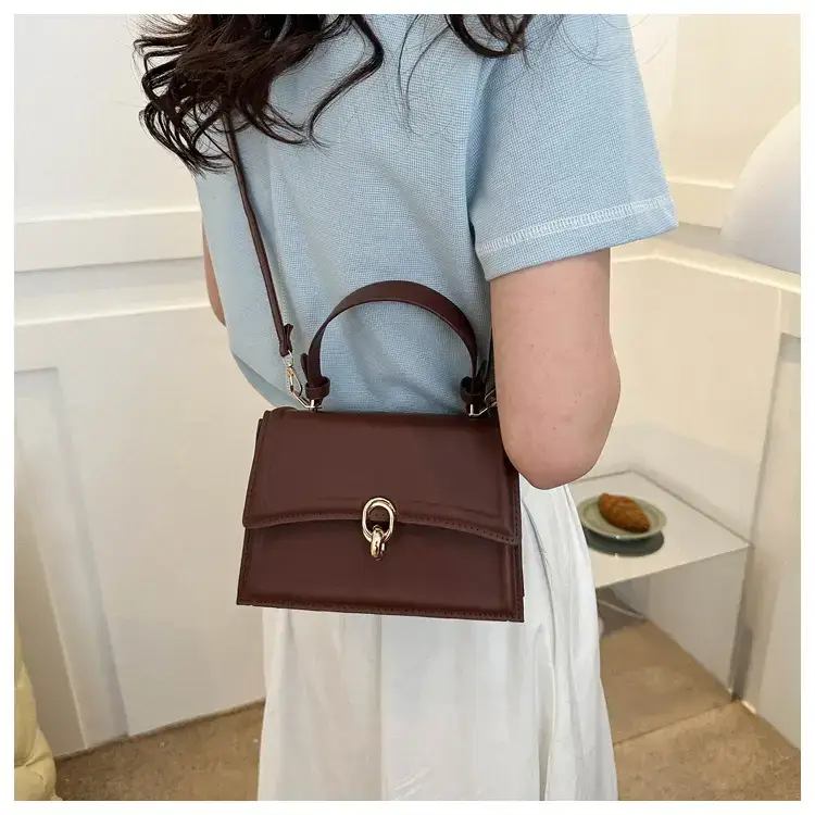 Women's 2023 Spring Crossbody Bag Beige Leather — feature 17
