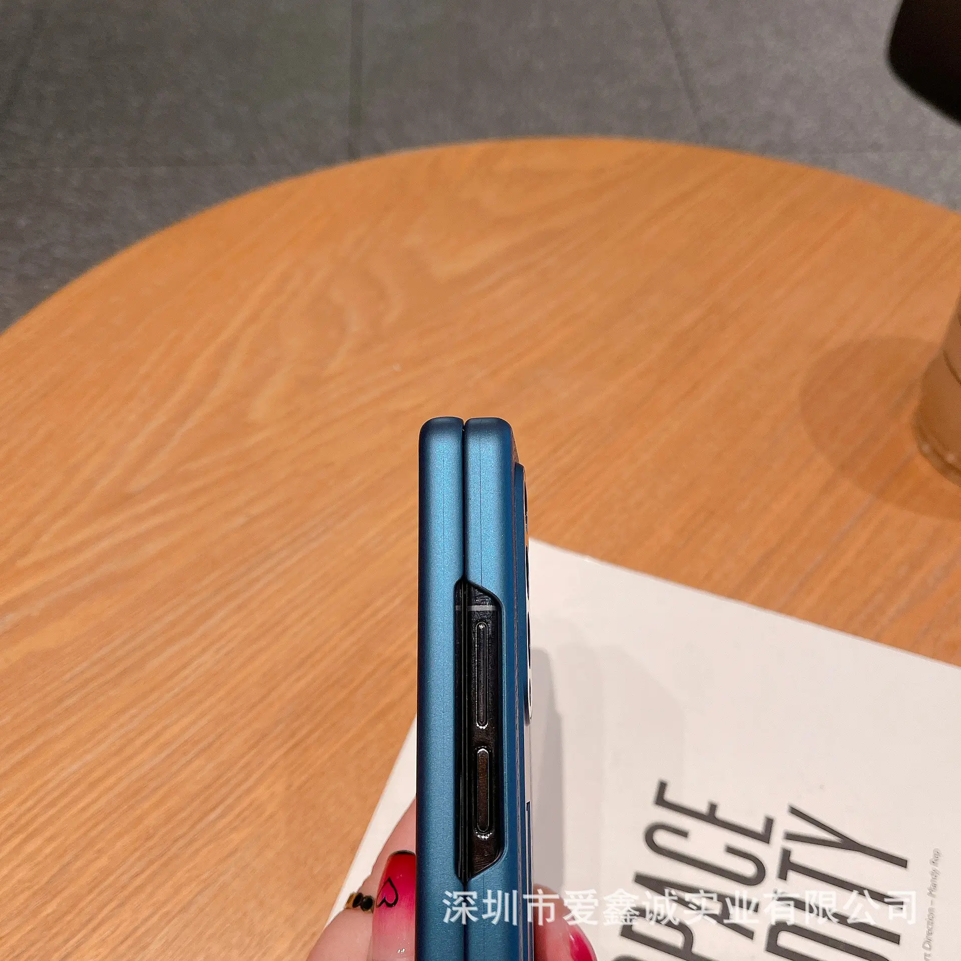 Huawei MateX6 Phone Case Red Leather Folding Screen — feature 14