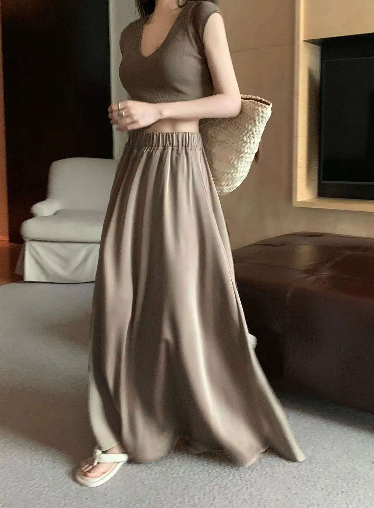 2023 French Hepburn Acetic Satin Long Skirt Large Swing - Image 5