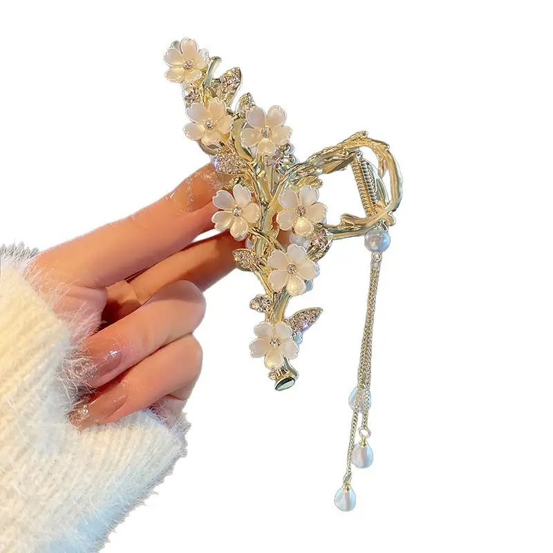 Pearl Flower Hair Clip for Women - Image 6