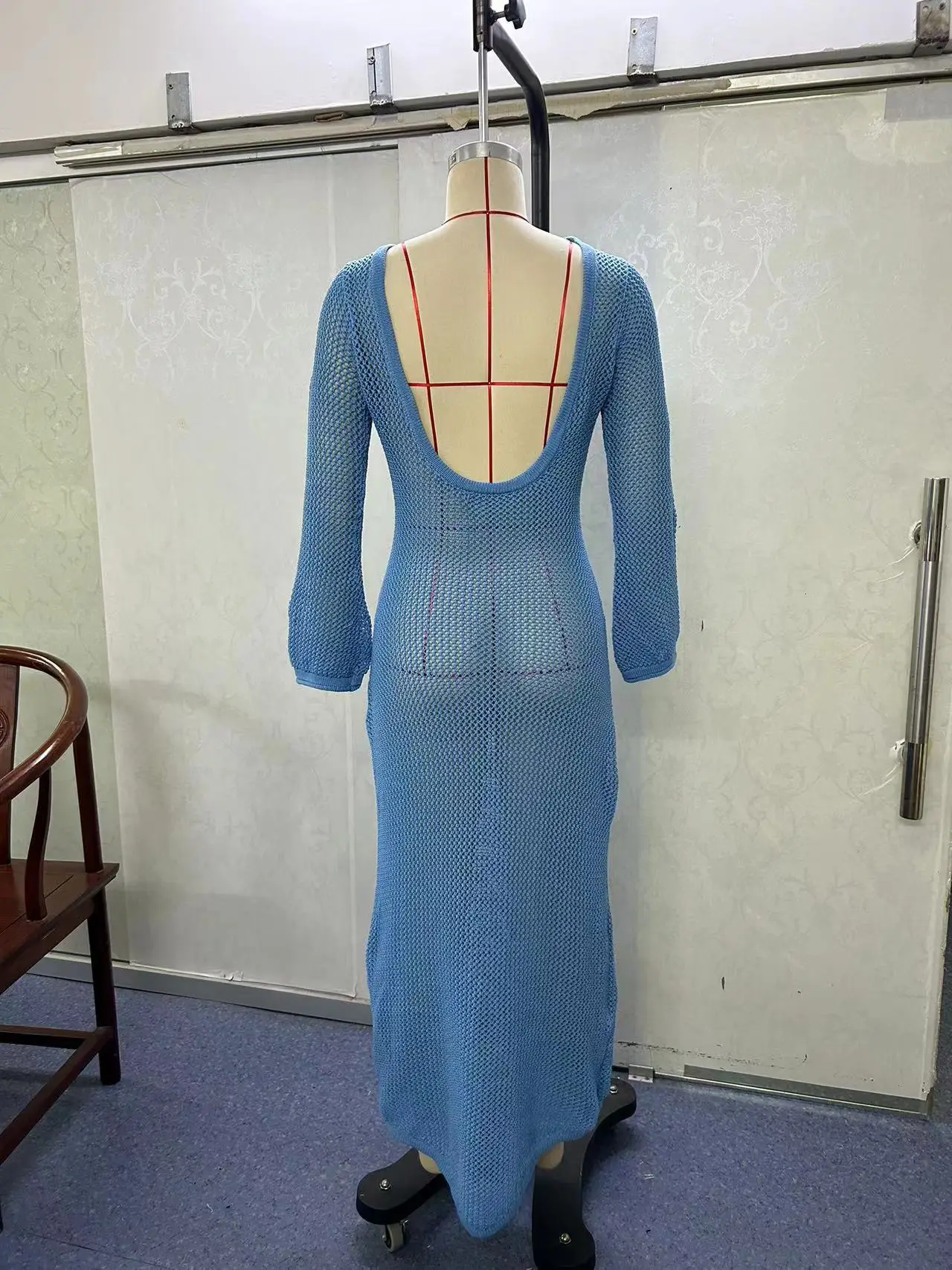 New Knitted Long-sleeve Backless Dress for Women — feature 5