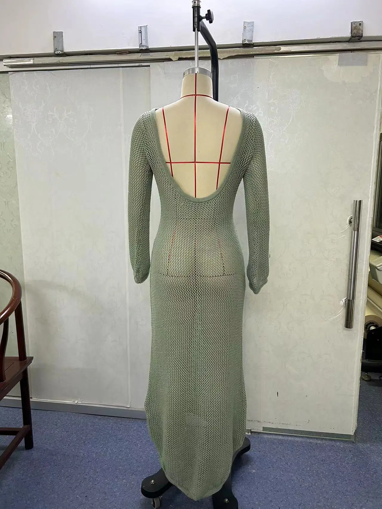 New Knitted Long-sleeve Backless Dress for Women — feature 7