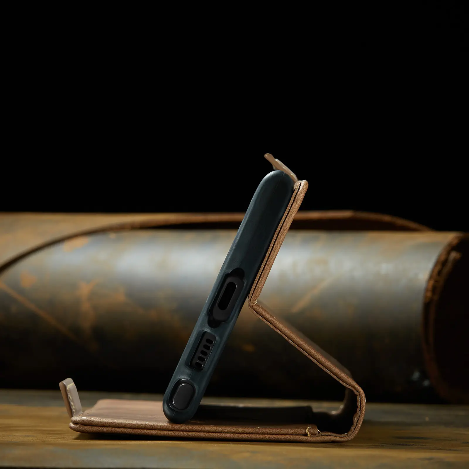 Brown Leather Flip Phone Case Drop Resistant — feature 31