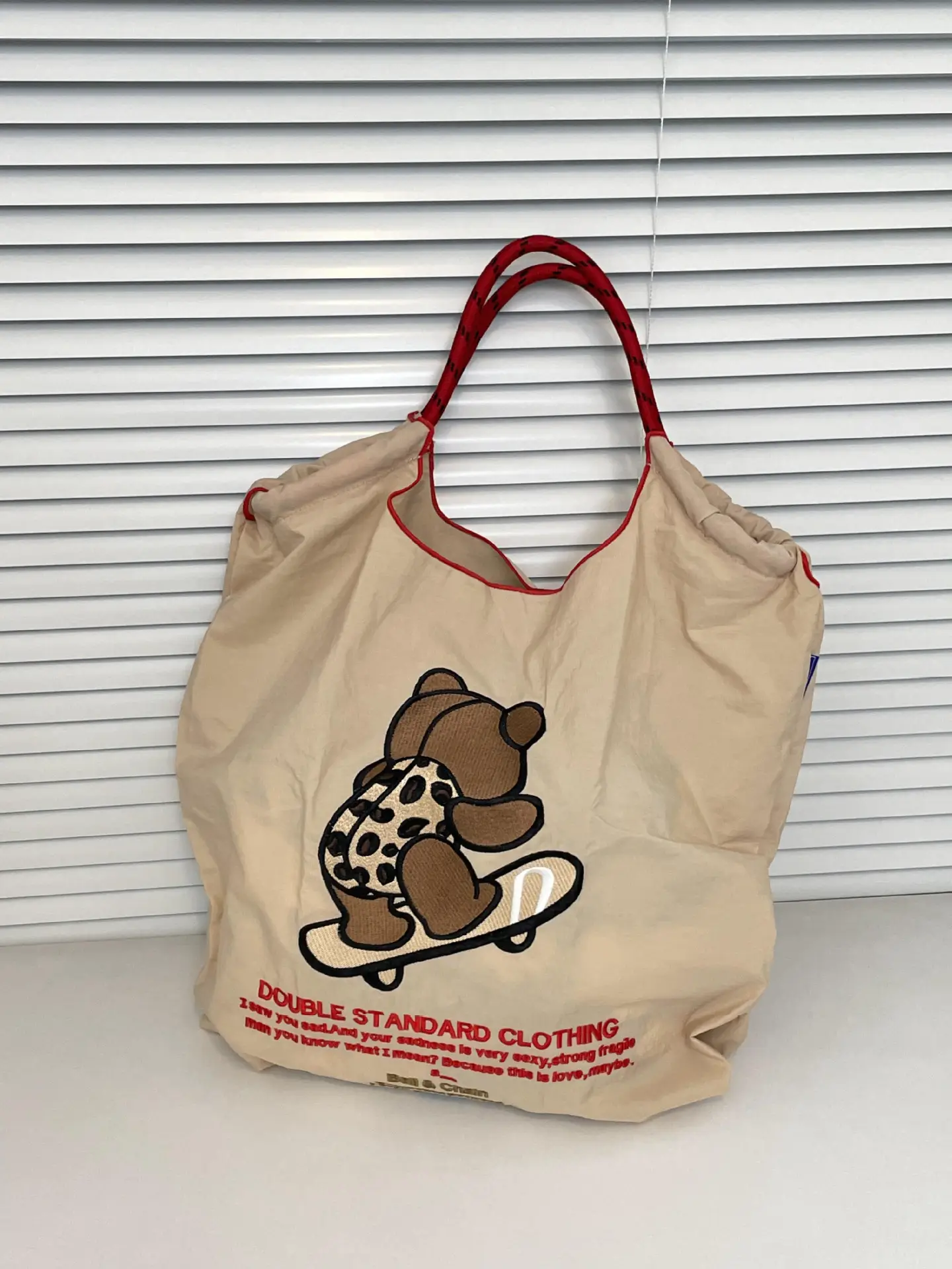 Teddy Bear Crossbody Bag 2023 Brown Red Handles — feature 6