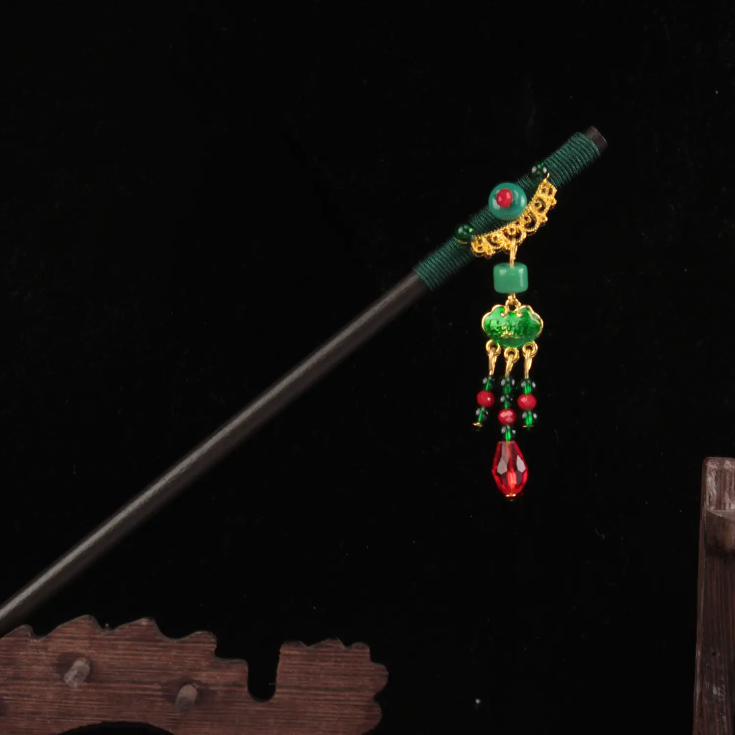 Women's New Chinese Wooden Hairpin Green Flower Drop — feature 3