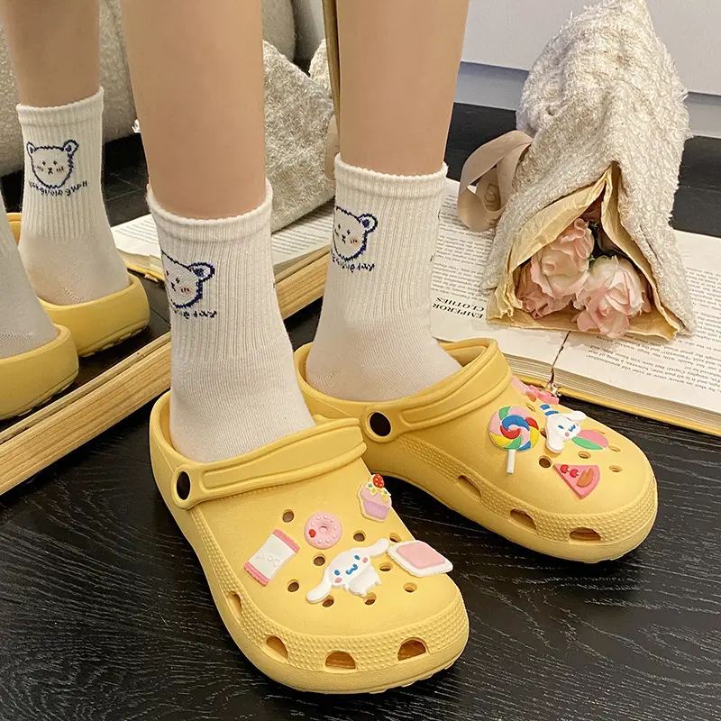 Women Cartoon Hole Shoes 2023 Summer Non-Slip Beach Sandals - Image 5