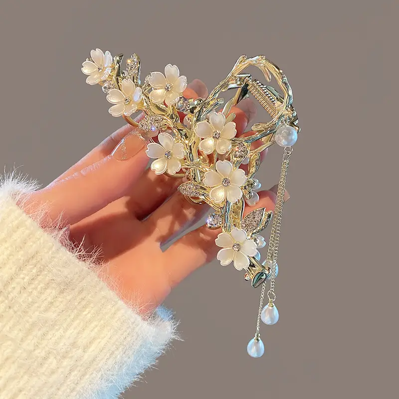 Pearl Flower Hair Clip for Women - Image 6