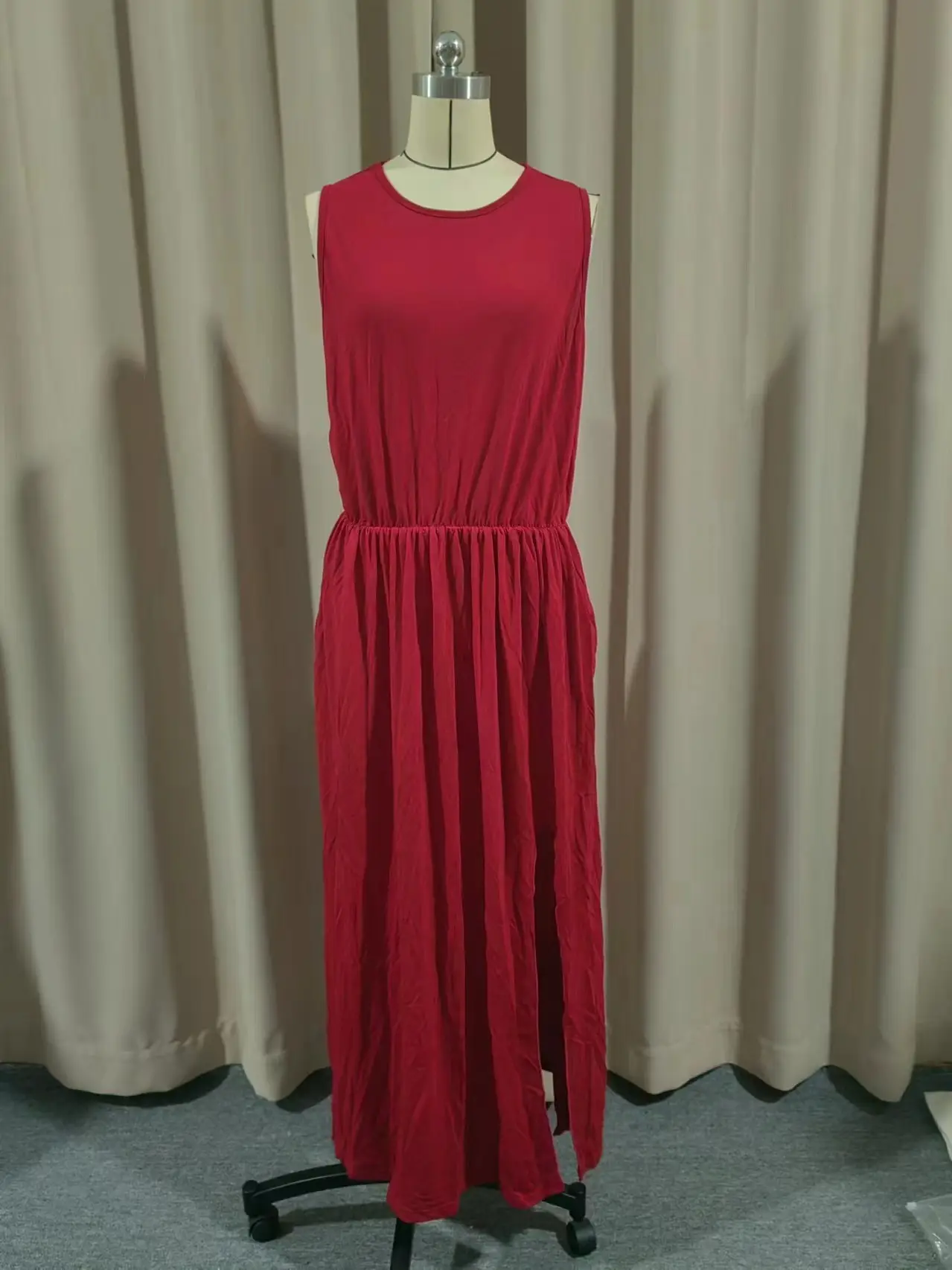2025 White Sleeveless Cross-Border Dress with Long Skirt — feature 10