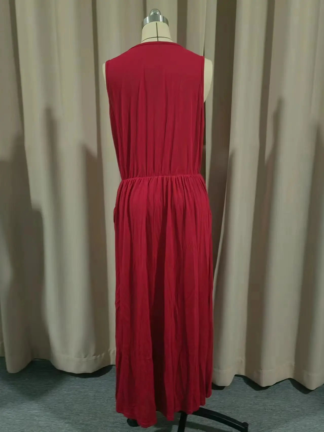 2025 White Sleeveless Cross-Border Dress with Long Skirt — feature 11