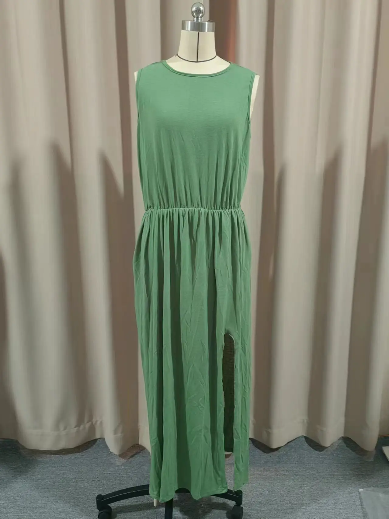 2025 White Sleeveless Cross-Border Dress with Long Skirt — feature 13