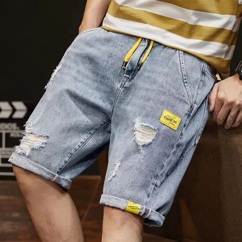 Men Ripped Denim Shorts Large Light Blue - Image 4