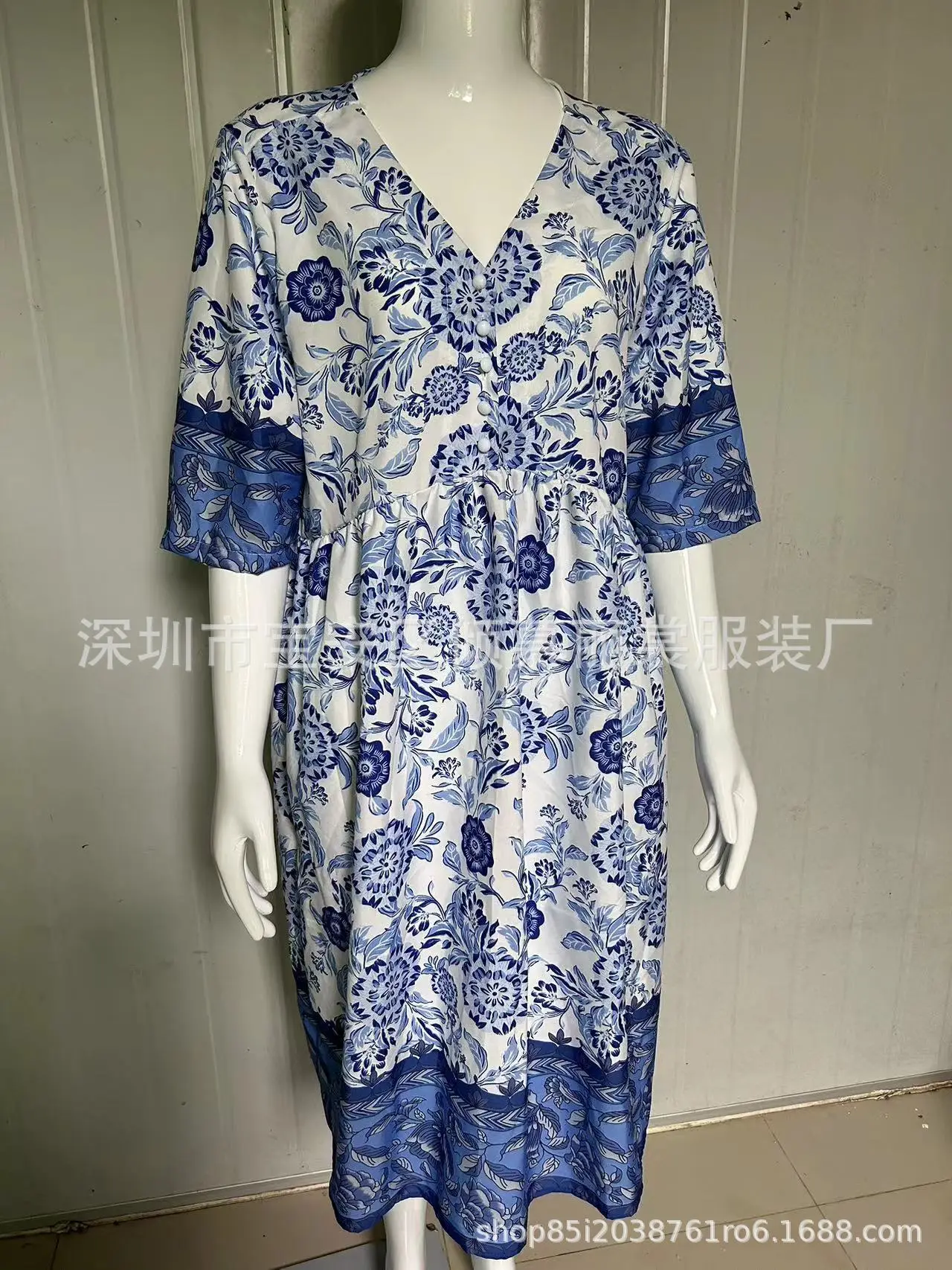2025 V Neck Floral Dress Large Size Beach Wear — feature 2