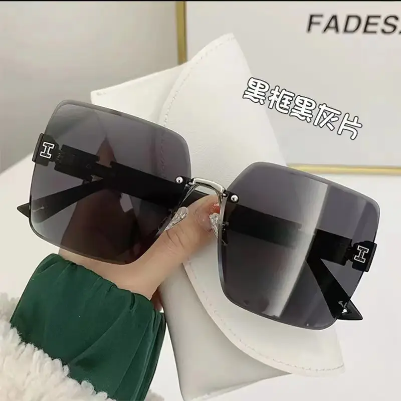 Square Sunglasses Women 2025 Frameless Distinctive Style - Image 8