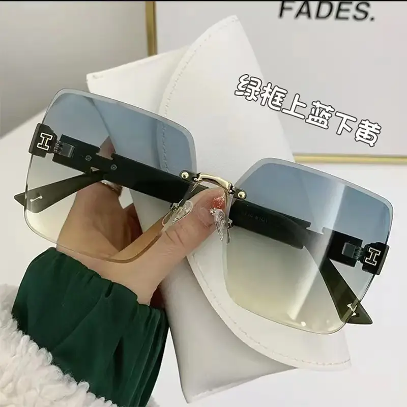 Square Sunglasses Women 2025 Frameless Distinctive Style - Image 3