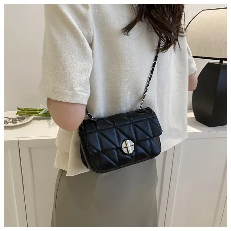 Pink Rhombic Shoulder Chain Bag Women 2023 — feature 11