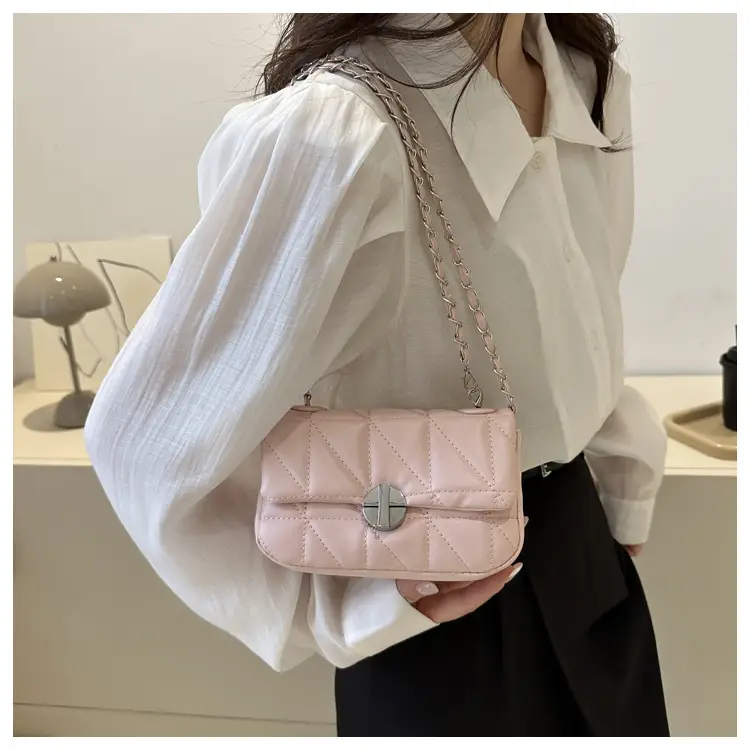 Pink Rhombic Shoulder Chain Bag Women 2023 — feature 14