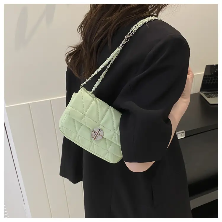 Pink Rhombic Shoulder Chain Bag Women 2023 — feature 15