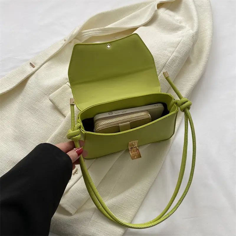 2026 Women's Retro Handbag Set with Gold Clasp - Image 7
