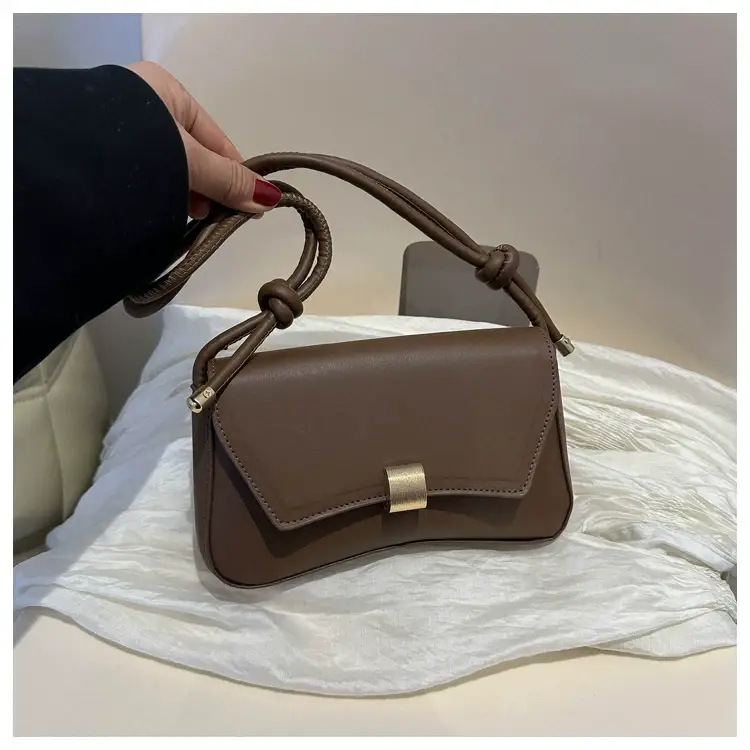 2026 Women's Retro Handbag Set with Gold Clasp — feature 22