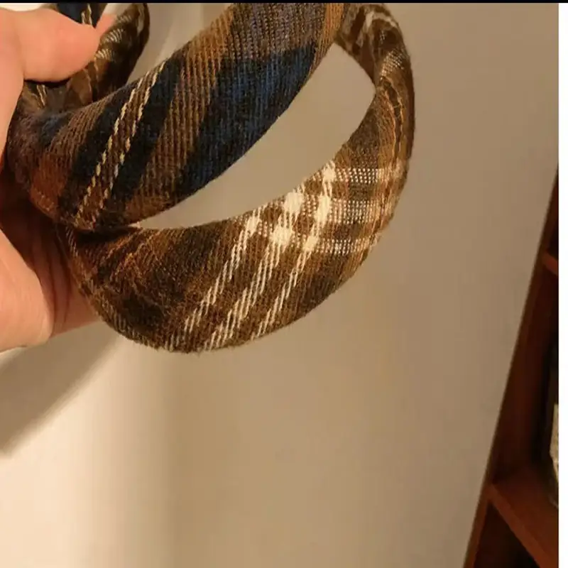 Autumn Plaid Retro Headbands for Women Winter Elegant Wholesale — feature 4