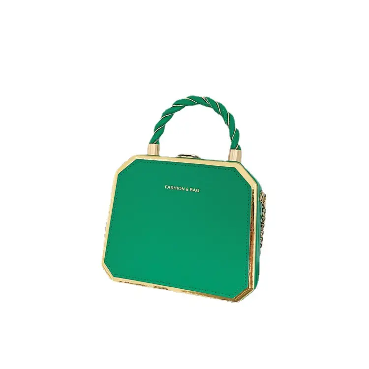 Women's Gold Chain Crossbody Shoulder Bag - Image 5