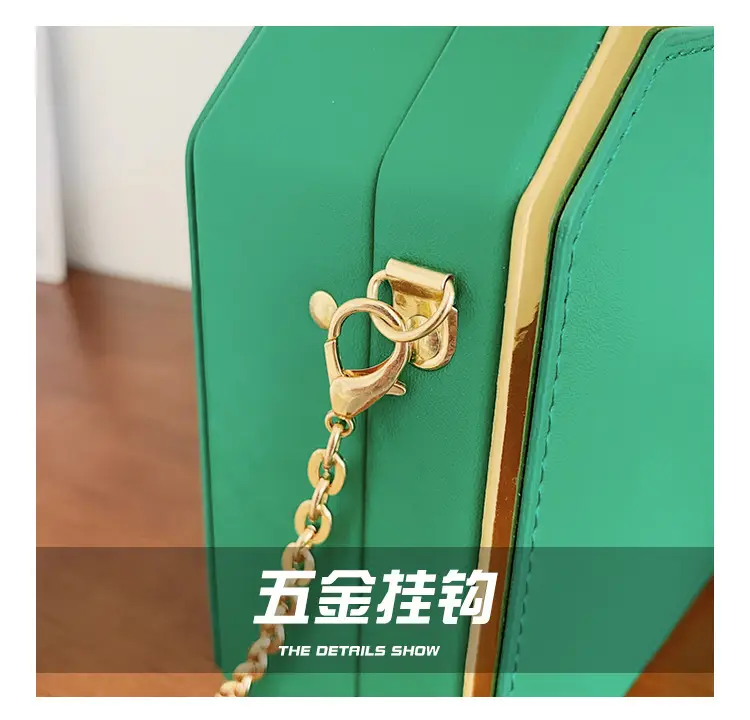 Women's Gold Chain Crossbody Shoulder Bag — feature 5