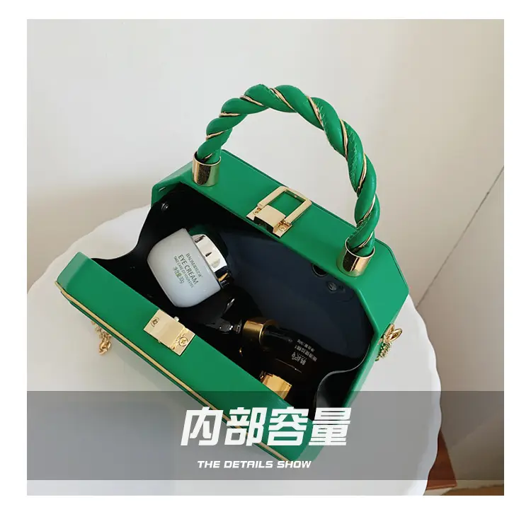 Women's Gold Chain Crossbody Shoulder Bag — feature 7