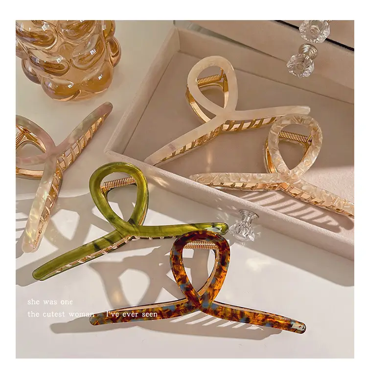 Retro French Acetate Shark Clip for Women — feature 3