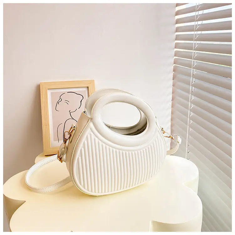 2023 Green Pleated Crossbody Bag for Women - Image 4