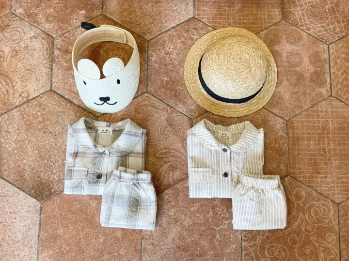Baby Boys & Girls Plaid Summer Suit with Hat & Shoes — feature 3